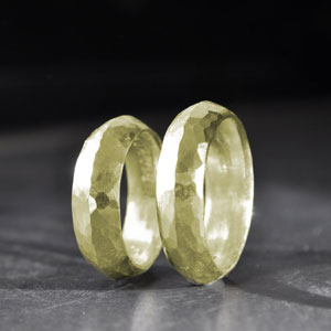 Eheringe / Partnerringe Massiv Grüngold 